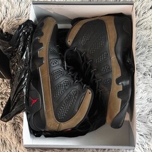 Jordan Retro 9’s Black and Olive Sneakers Size 10.5
